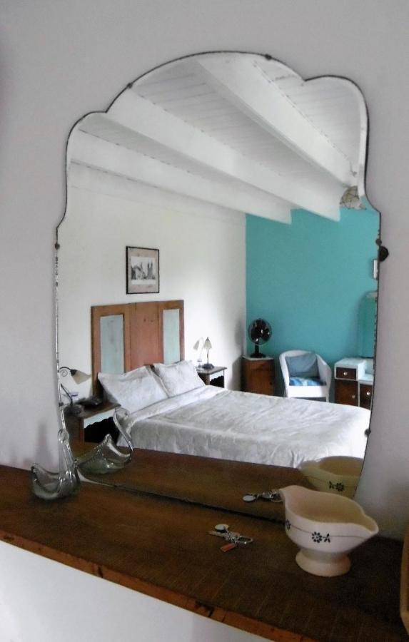 La Bicyclette Bleue Bed and Breakfast Montpinchon Exterior foto